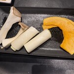 隠れ家個室 炭火鶏焼き 濃厚水炊き鍋 鶏まる - 野菜焼き