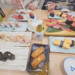 寿司の美登利 - ３人でお腹パンパンです。