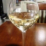 オリーブオイルキッチン - ワインとタパスセット1,200円の白ワイン