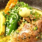 イエロー - じっくり煮込んだラム肉とBlueHerbのカリー