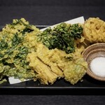 焼鶏 吉川 - 春野菜の天ぷら盛り合わせ