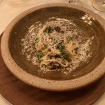 リストランテ ハナタニ - コース料理の４品目「仔羊とミントとタヤリンのパスタ(ペコリーノチーズと共に)」