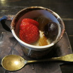 土家 - 27年2月　黒大豆きな粉アイスのあんみつ　苺、こしあん