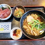喜多八菜館 - ラーメンと三崎直送ミニまぐろ丼セット