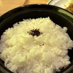 洋食屋牛銀 - ご飯も美味い。大盛り無料なら特盛とか聞いてもらえるかなぁ？