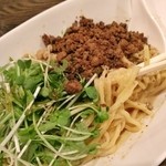 四川担担麺 阿吽 - 「２辛」は胡麻の風味が前に出る…！