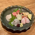 しおて - お造り盛り合わせ1,260円x2、無理云って小さくカットしてもらいました