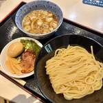 頑者 イルマティック - 料理写真:特製つけめん