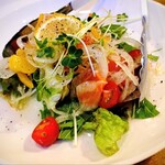 大府駅前ダイニングBLOOM酒場 - アトランティックサーモンのマリネ