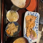 炭火焼専門食処 白銀屋 - 
