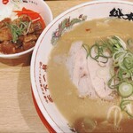 天下一品 - 唐揚げ定食1350円+スープ大110円+プチ牛すじ380円で1840円（2026年3月）