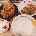 天下一品 - 唐揚げ定食1350円+スープ大110円+プチ牛すじ380円で1840円