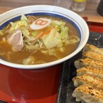 8番らーめん - 料理写真: