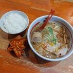 塩元帥 - 料理写真:天然塩ラーメン(並)のライスセット、トッピングたまごちゃん