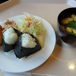 宮島コーラルホテル - 朝食は無料