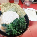 横浜らーめん 山本家 - 良い感じです