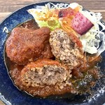 あさつみ食堂 - 煮込みハンバーグ断面