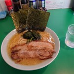 家系ラーメン 加藤商店 - 