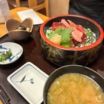 本家鮪屋 伊豆高原本店 - マグロぶつ切り定食