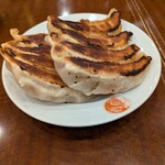 銀座天龍 - 料理写真:ギョーザ(8個入り)。