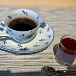 chez petit chat noir - セットのコーヒーとデザート。