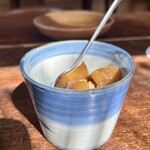 Güsk - りんごときな粉が載ったパンナコッタ