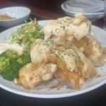 中国料理 峨嵋山 - 料理写真:海鮮の天ぷらに特製マヨネーズソースを和えてあります