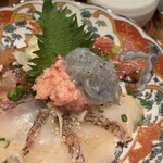 魚とおばんざい 泉士 - 鯛・生しらす・ネギトロ・その他海鮮ゴロゴロ