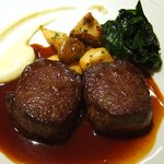 ラ・トルテュ - 蝦夷鹿ロース 根セロリのピュレ添え