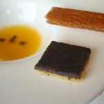 ピエール・ガニェール - ピエール・ガニェール特製デザート１(正式名称は不明)。