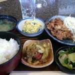 あい - 日替り定食(唐揚げ)