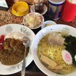 ひょうたん - ラーメン＋半カレー600円