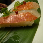 梅の花 - 鯛のお寿司