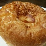 ポンパドウル - とろけるチーズパン