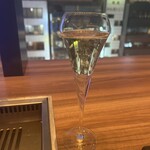 燒肉Ushigoro 銀座店 - まずは「泡」でスタート