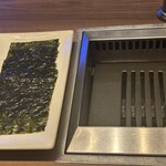 燒肉Ushigoro 銀座店 - 韓国のりをつまみにお肉を待ちます