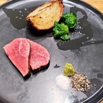 ゼニバキッチン - 黒毛和牛のロースト
　　　　淡路島玉ねぎのロースト