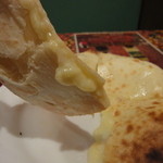 吉川で　CP高いチーズナン　満足っす。