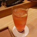 割烹・蕎麦 波と風 - バーテンダーの奥様が作ってくださる、自家製ざくろのカクテル