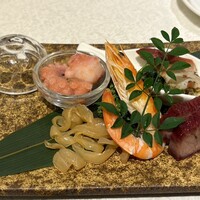 中国料理 桃花林 - 料理は前菜の５種盛からスタートしました。