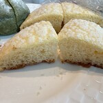 ベーカリー ピカソ - バター薫るハッピーメロンパン　断面