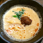 ロンフーダイニング - 担々麺（ハーフ）550円