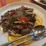 北京ダック専門店・北京烤鴨店 - 牛肉黒胡椒炒め