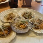 北京ダック専門店・北京烤鴨店 - 帆立のニンニク蒸し
