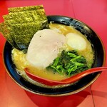 横浜ラーメン おか本 - 