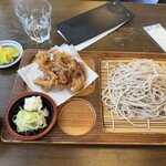 そば処　すぎ - わさびではなく、辛味大根で食べる。