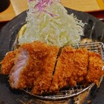 とんかつ･ハンバーグ専門店 やま忠 - 弓豚は茨城県産のブランド豚　甘くて柔らかくて〜大好き♪