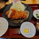とんかつ･ハンバーグ専門店 やま忠 - 弓かつ定食　150ｇ　2112円