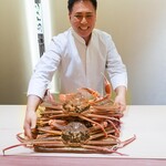 料理屋 みや﨑 - 大将の蟹