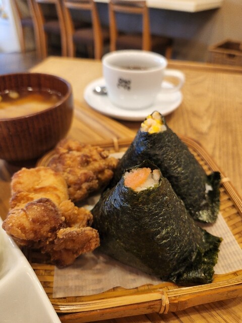 omusubiさん専用 オムスビ+カフェ オム （OMUSUBI+CAFE OMU） - 米野木/おにぎり | 食べログ